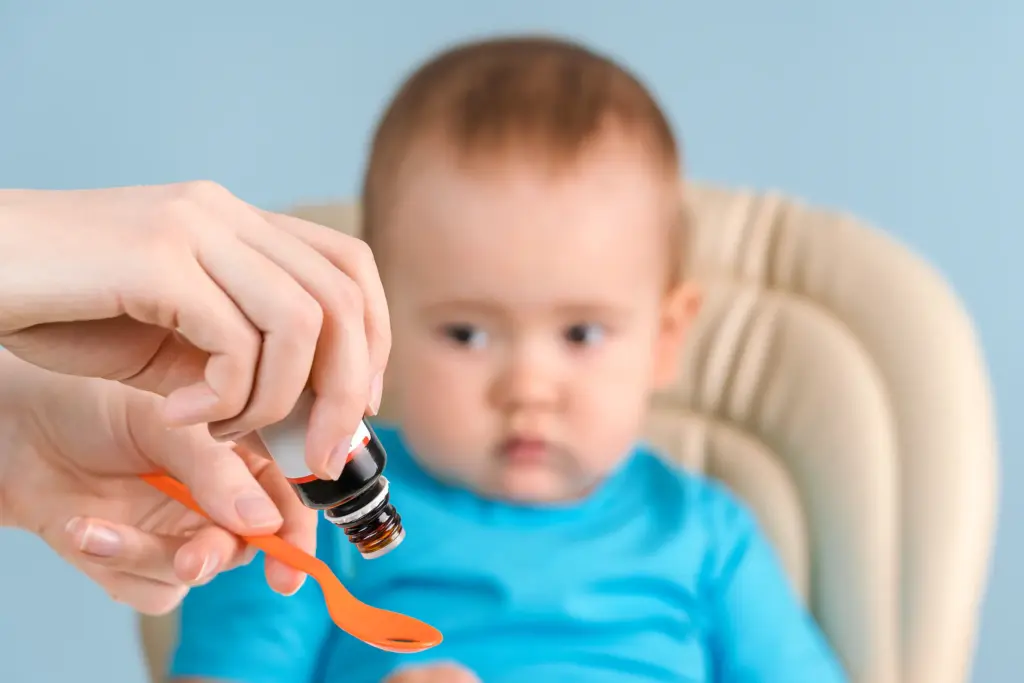 Descubra como a homeopatia infantil fortalece a imunidade das crianças e auxilia no tratamento natural de alergias, gripes, distúrbios do sono e TDAH.